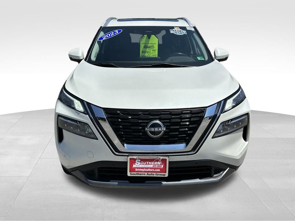 2023 Nissan Rogue SL photo 2