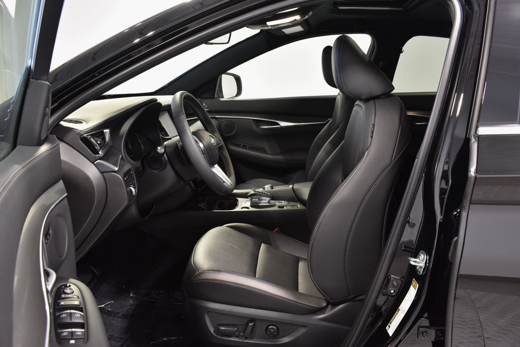 2025 Infiniti QX55 Luxe photo 9
