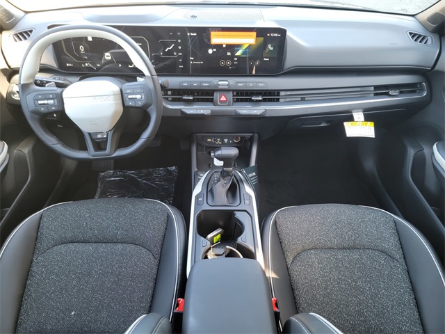 2025 Kia K4 GT-Line photo 17