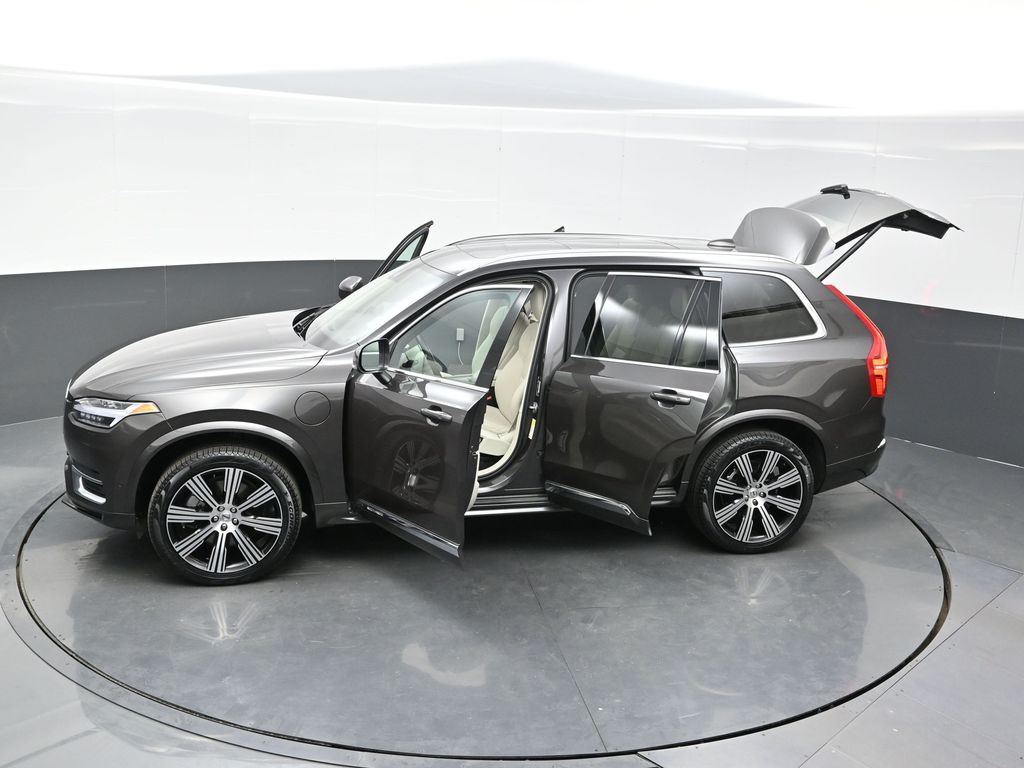 2024 Volvo XC90 T8 Plus photo 36