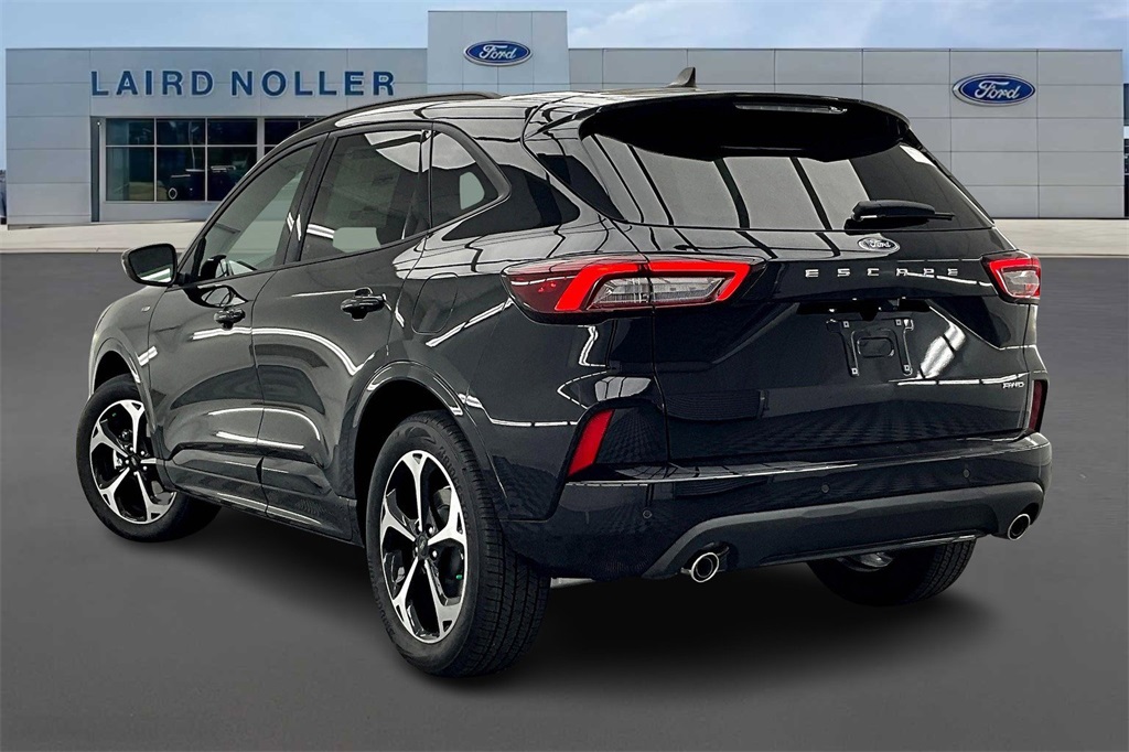 2025 Ford Escape ST-Line Elite photo 3