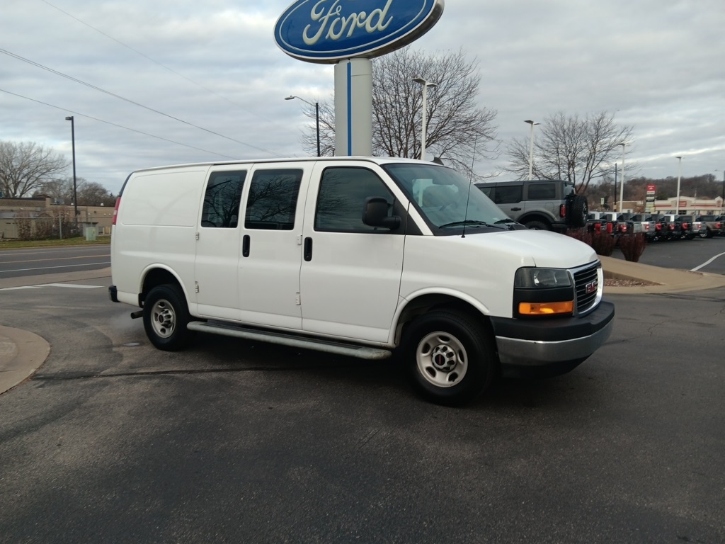 2023 Gmc Savana 2500 Cargo photo 2