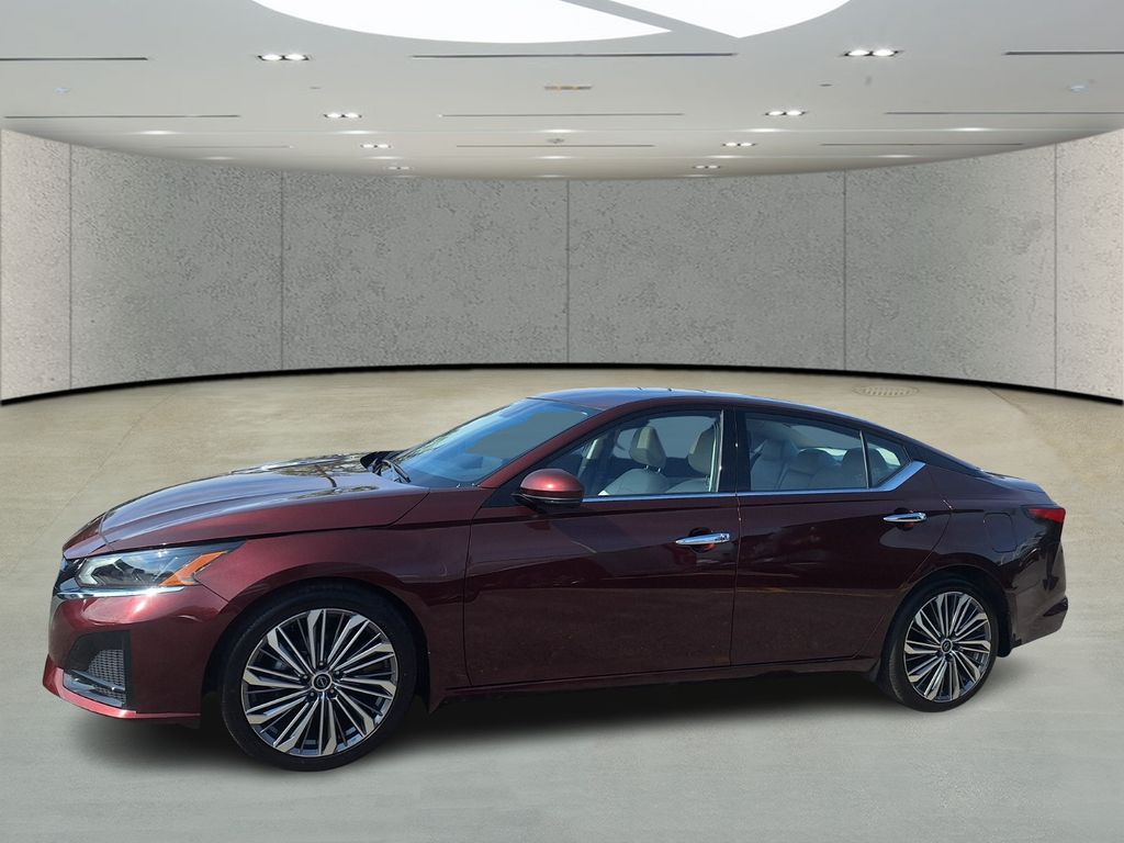 2024 Nissan Altima 2.5 SL photo 2