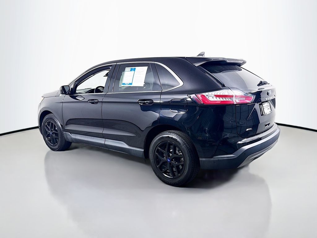 2022 Ford Edge SEL photo 5
