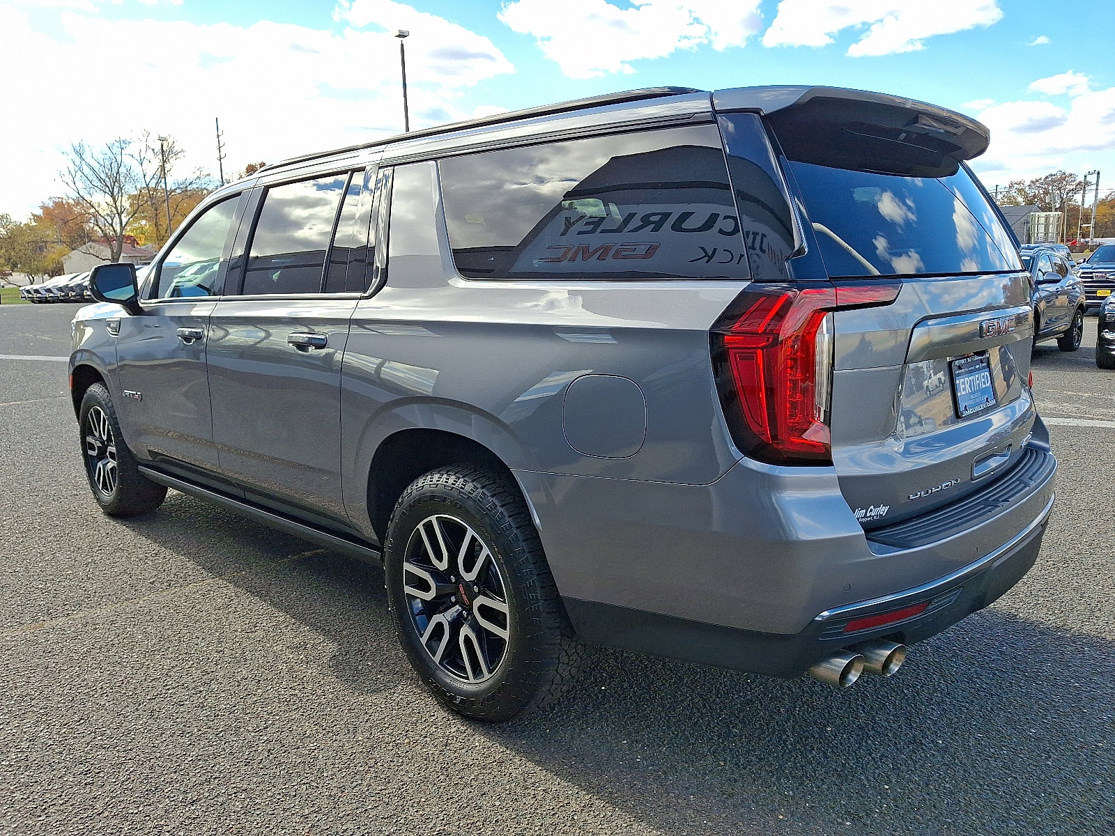 2022 Gmc Yukon XL AT4 photo 4