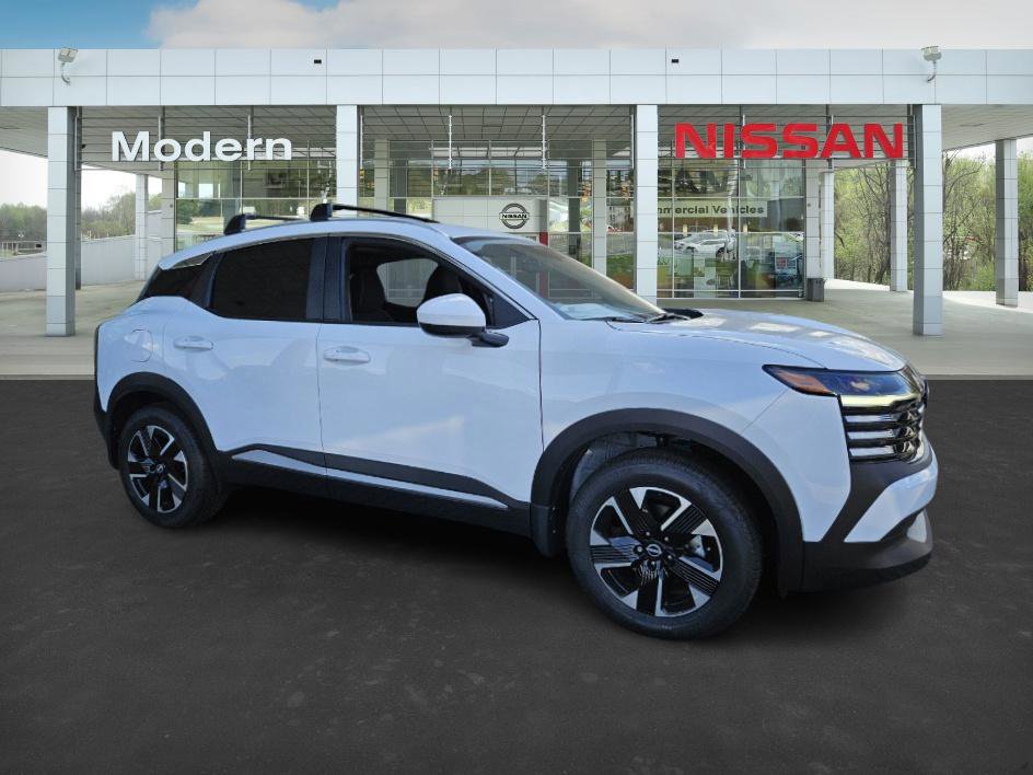 2025 Nissan Kicks SV photo 2