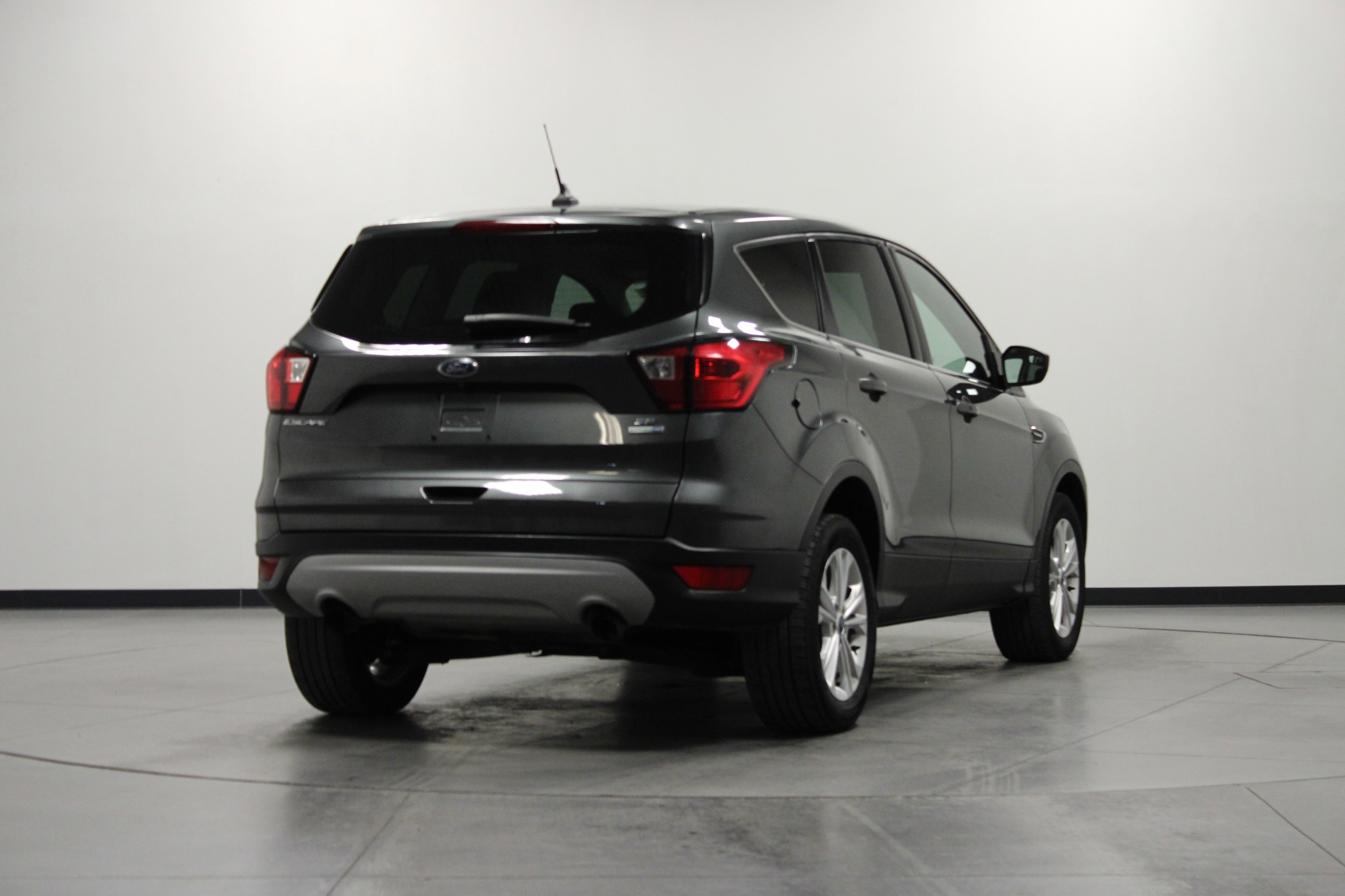 2019 Ford Escape SE photo 3