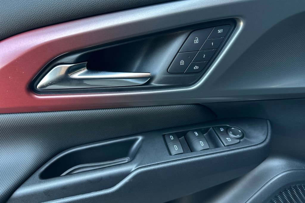 2025 Chevrolet Equinox RS photo 11