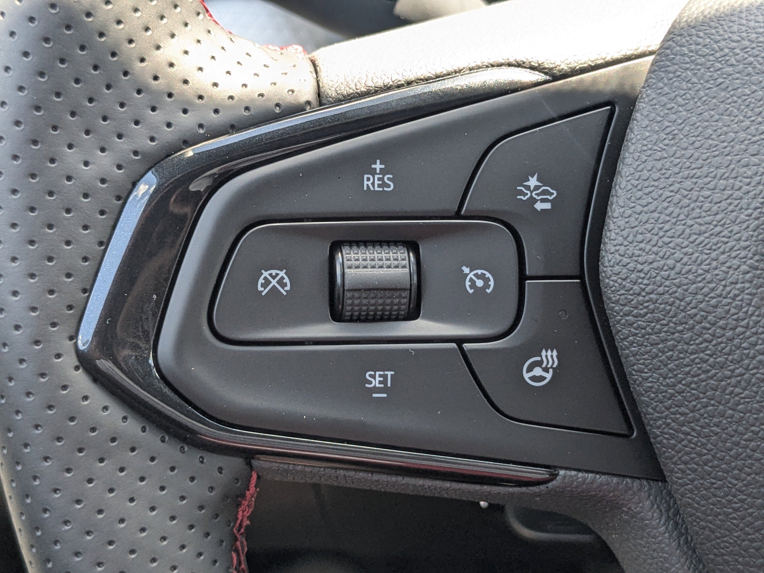 2025 Chevrolet Trax photo 25