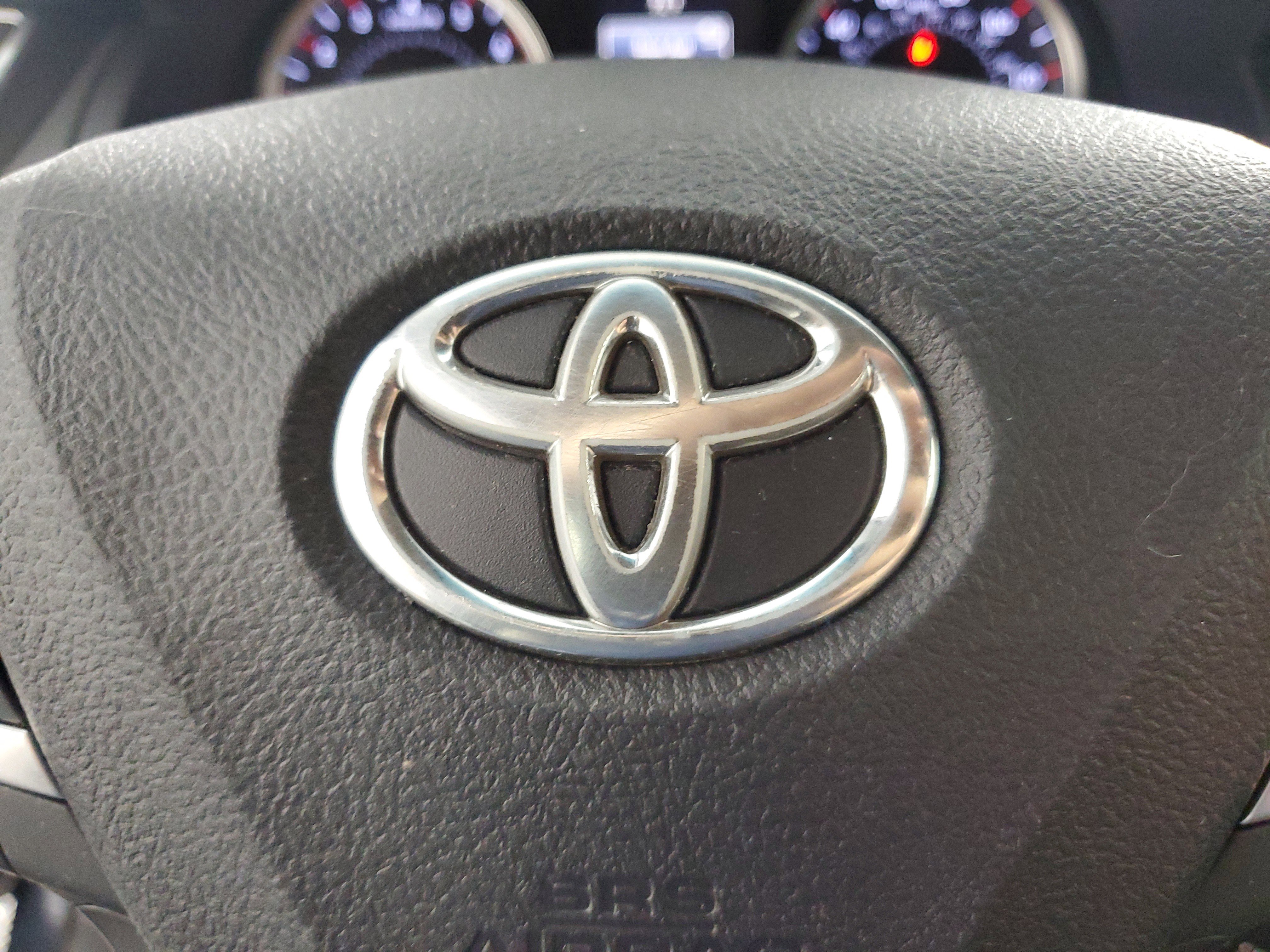 Used 2017 Parisian Night Pearl Toyota SE image 22