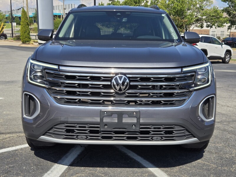 2024 Volkswagen Atlas SE Technology photo 2