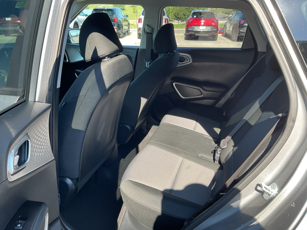 2023 Kia Soul LX photo 13