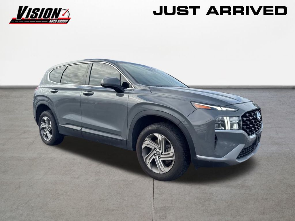 2022 Hyundai Santa Fe SE photo 3