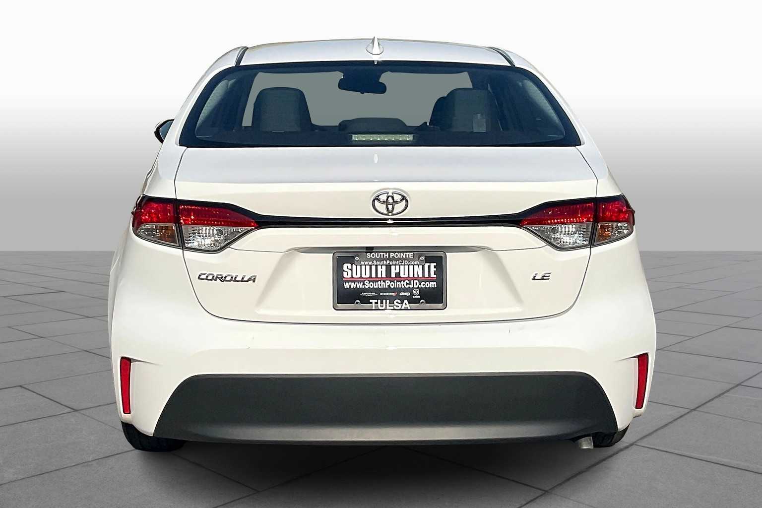2024 Toyota Corolla LE photo 4