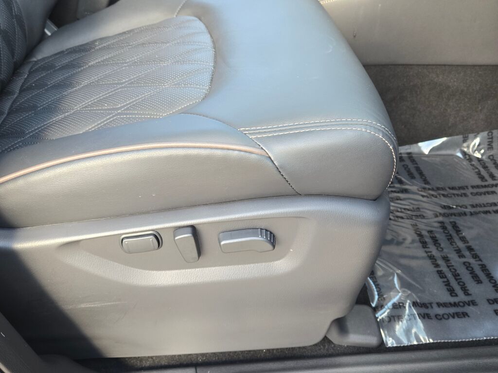 2024 Nissan Armada Platinum photo 2