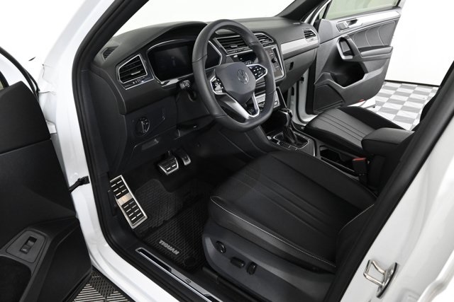 2022 Volkswagen Tiguan SE R-Line Black photo 19