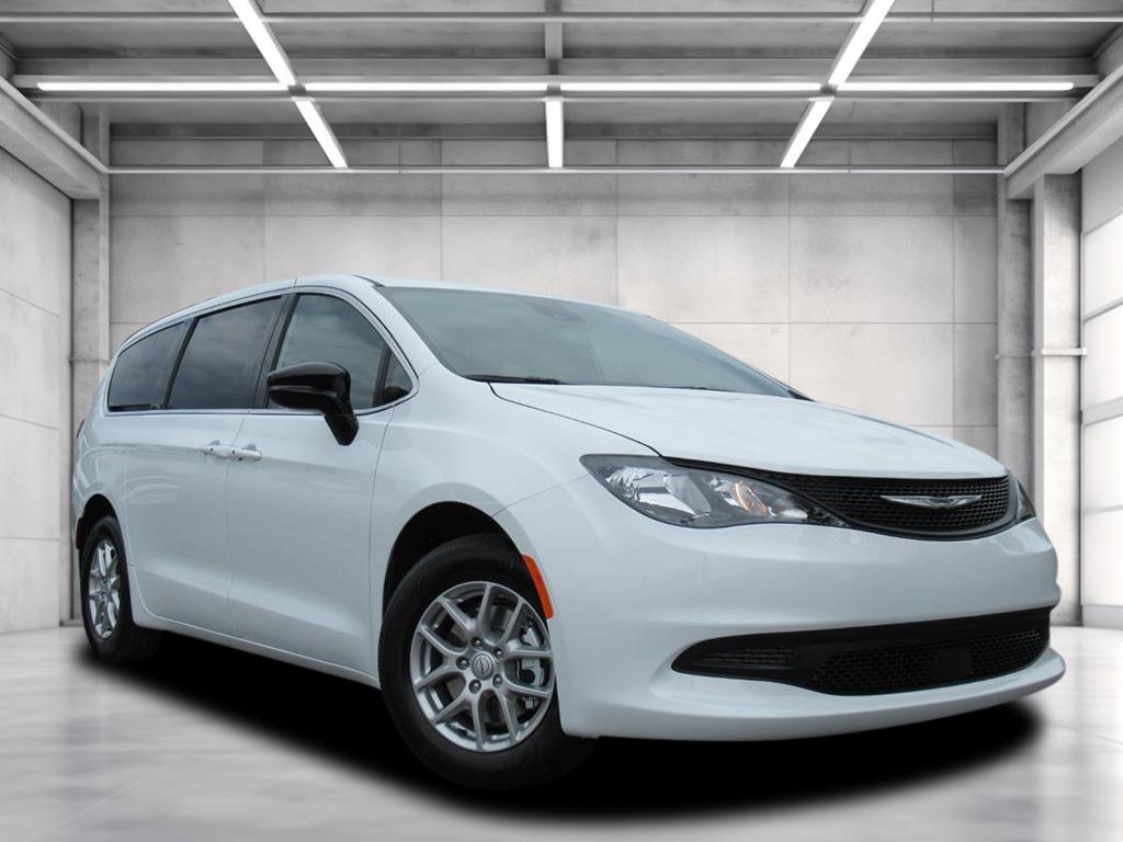 2026 Chrysler Voyager LX's photo