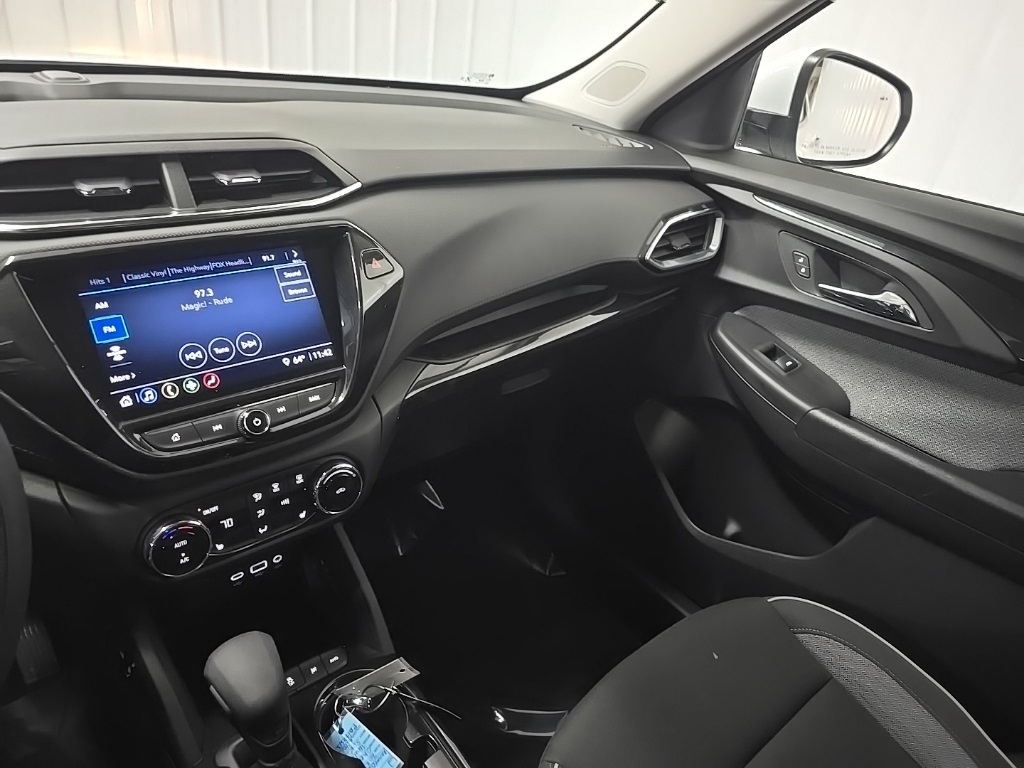 2023 Chevrolet Trailblazer LT photo 25