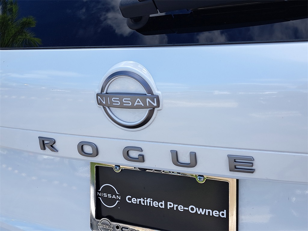 2025 Nissan Rogue S photo 7