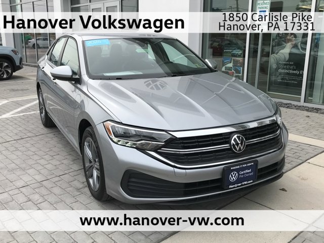 2024 Volkswagen Jetta SE's photo