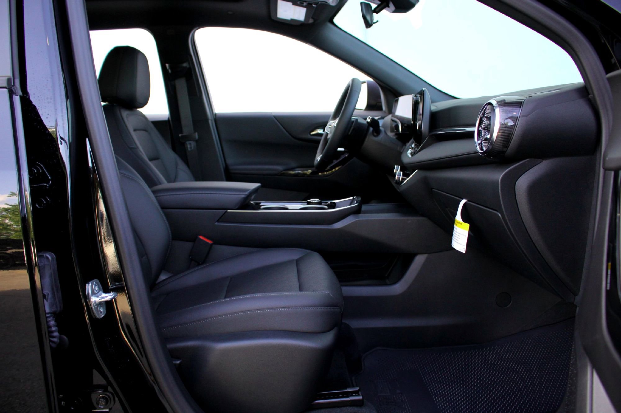 2026 Chevrolet Equinox LT photo 13