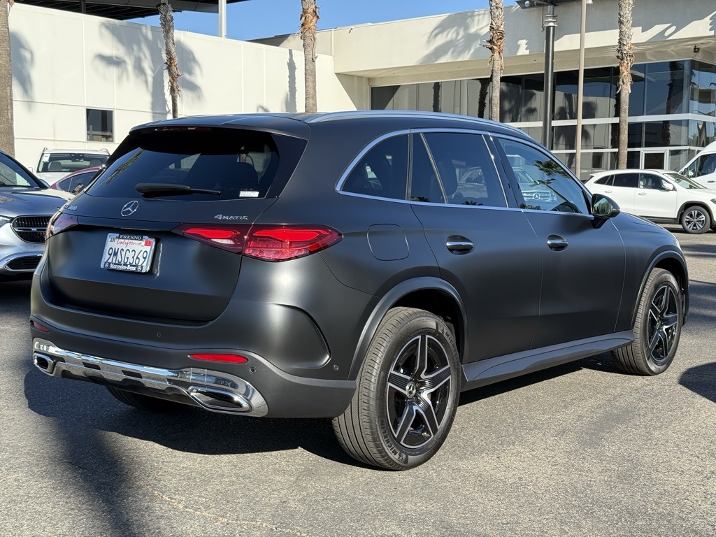 2024 Mercedes Benz GLC 300 4MATIC photo 2