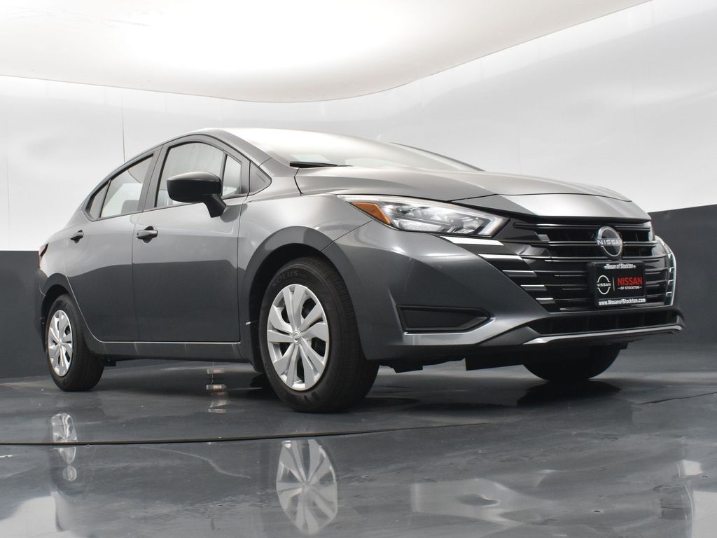2025 Nissan Versa 1.6 S photo 31
