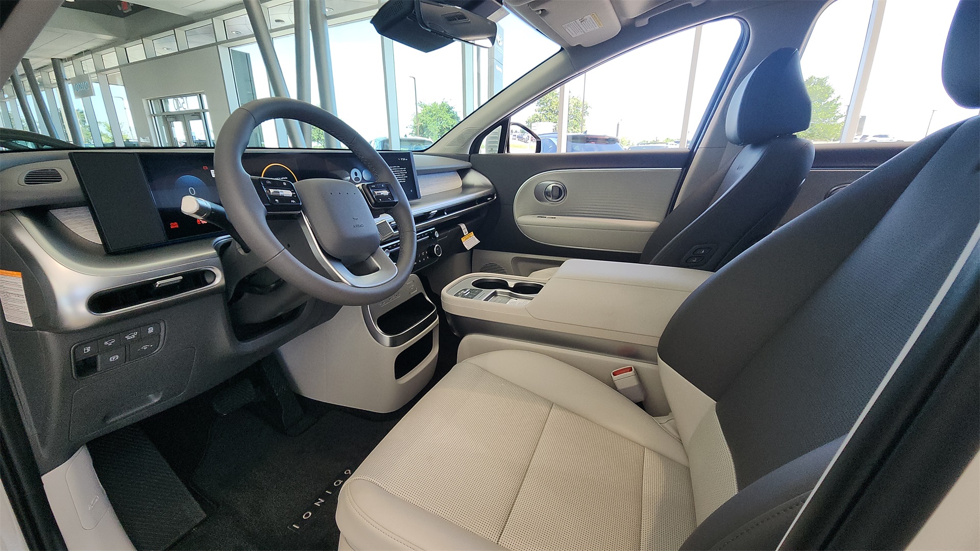2026 Hyundai Ioniq SEL photo 8