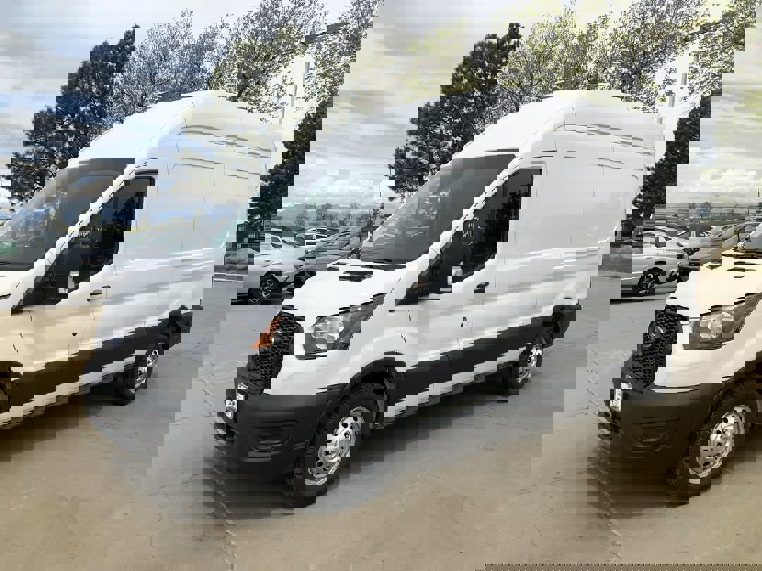 2025 Ford Transit Cargo Van photo 4