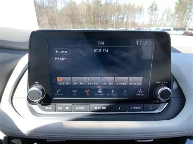 2026 Nissan Rogue SV photo 13