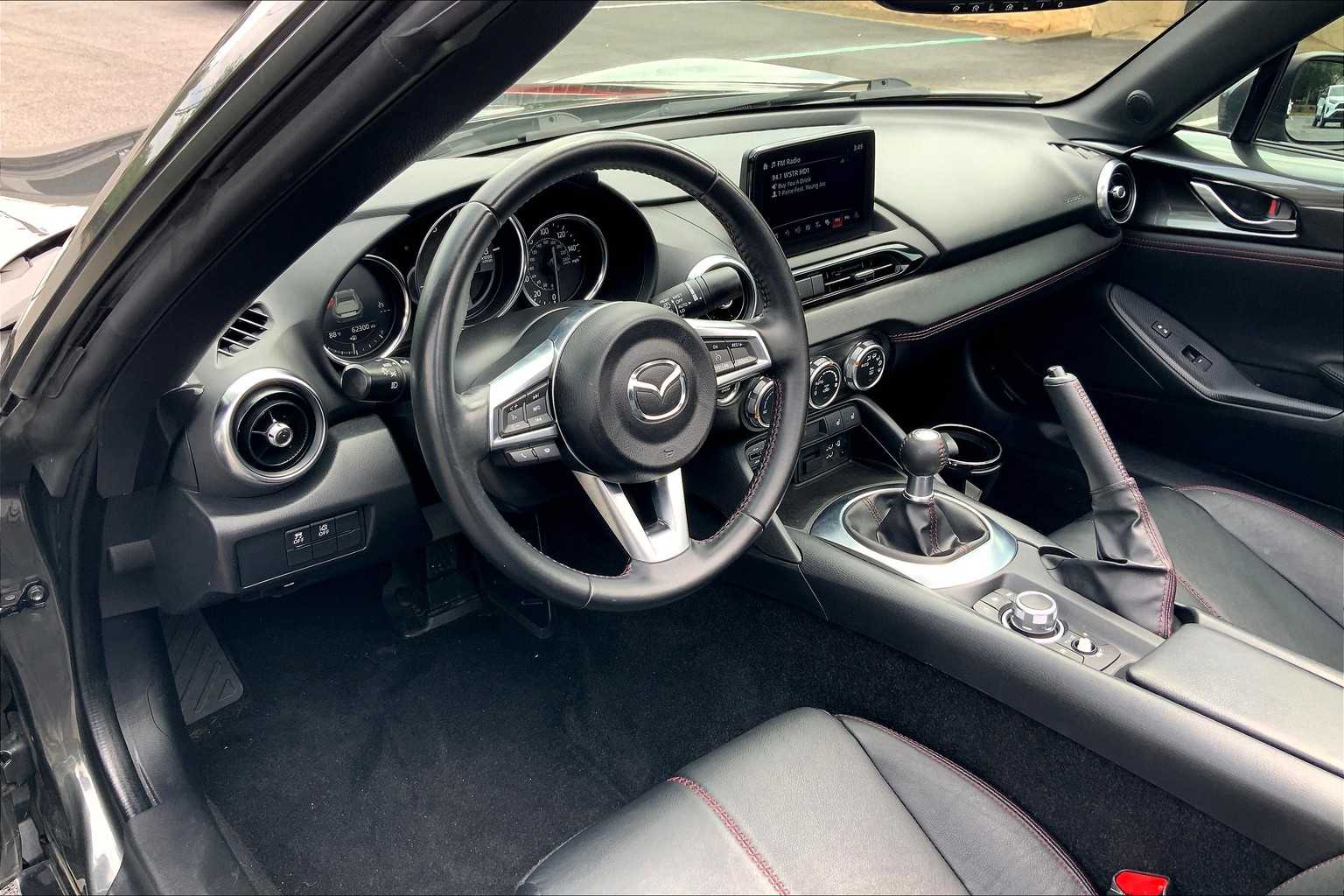 2019 Mazda MX-5 Miata Miata RF Grand Touring photo 14