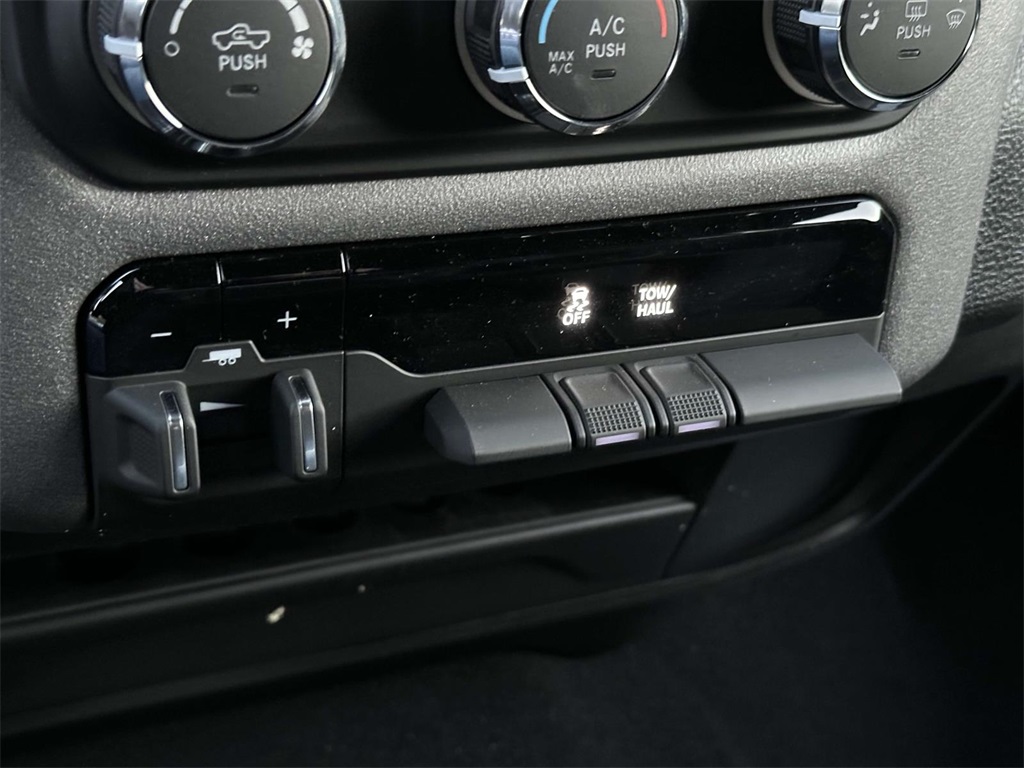 2024 Ram 2500 Tradesman photo 6