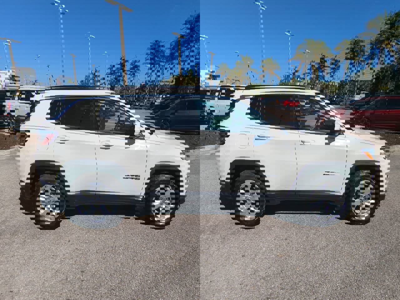 2021 Jeep Compass Latitude photo 4