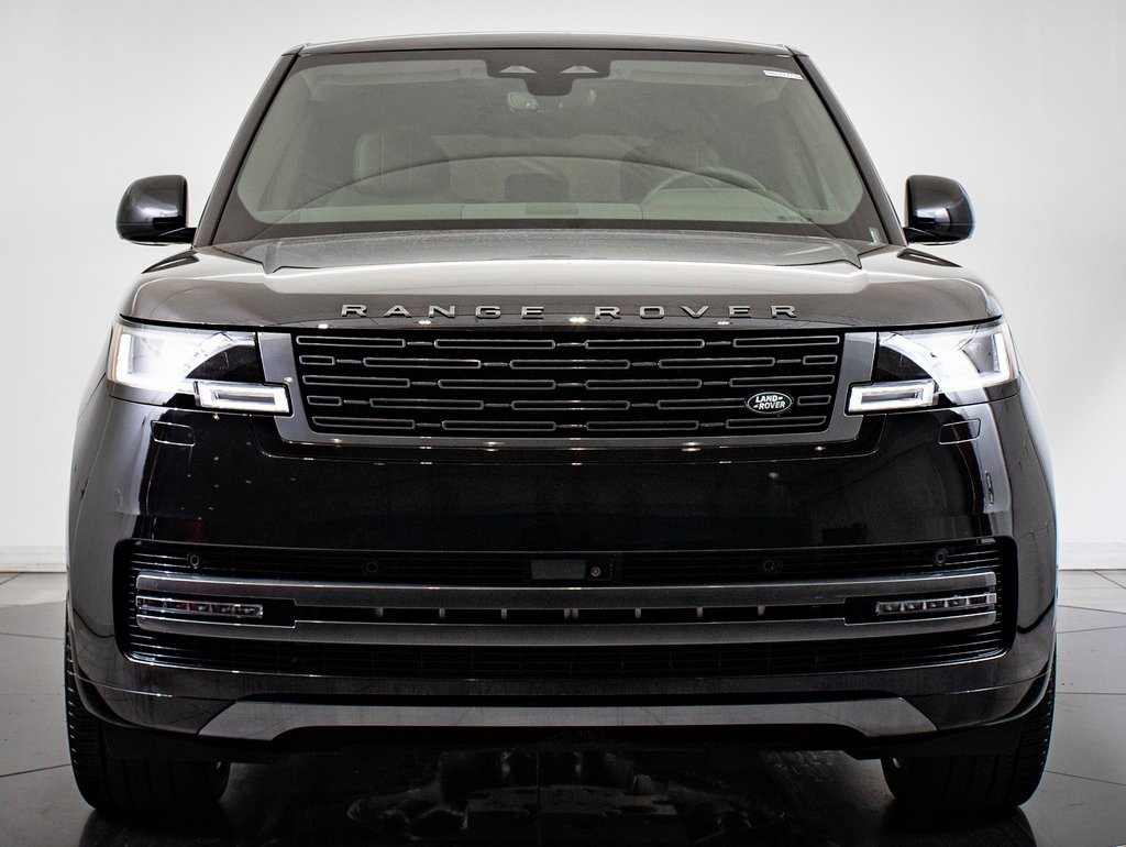 2024 Land Rover Range Rover SE photo 2