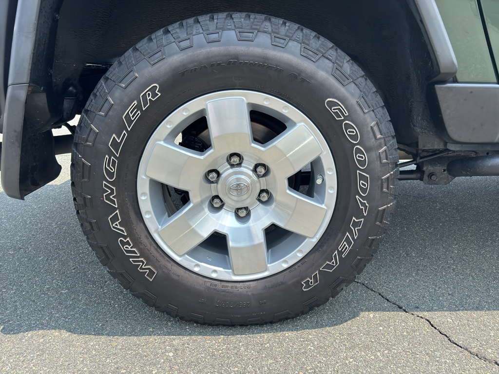 2014 Toyota FJ Cruiser Base photo 14