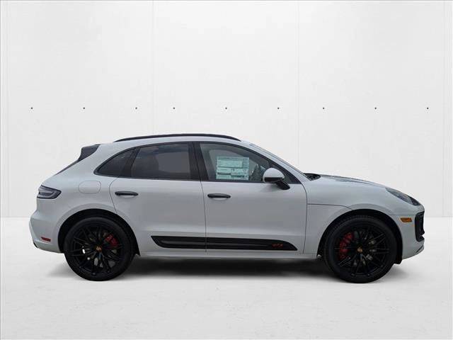 2026 Porsche Macan GTS photo 8