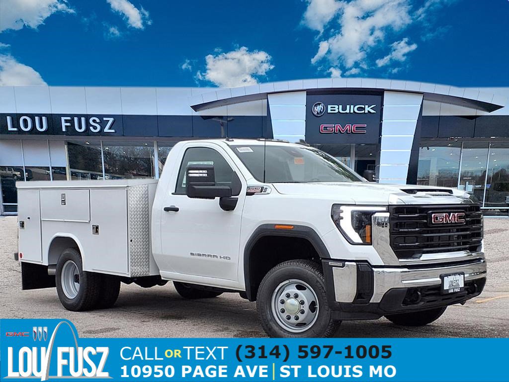 2025 GMC Sierra 3500HD Pro's photo