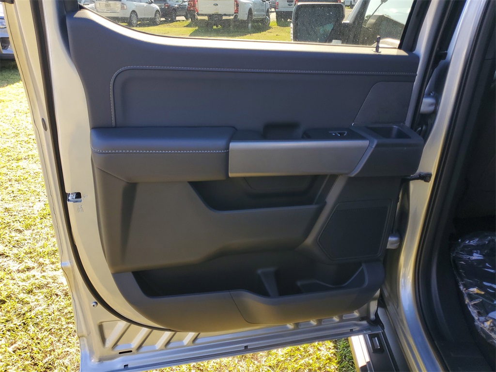 2025 Ford F-150 XLT photo 23