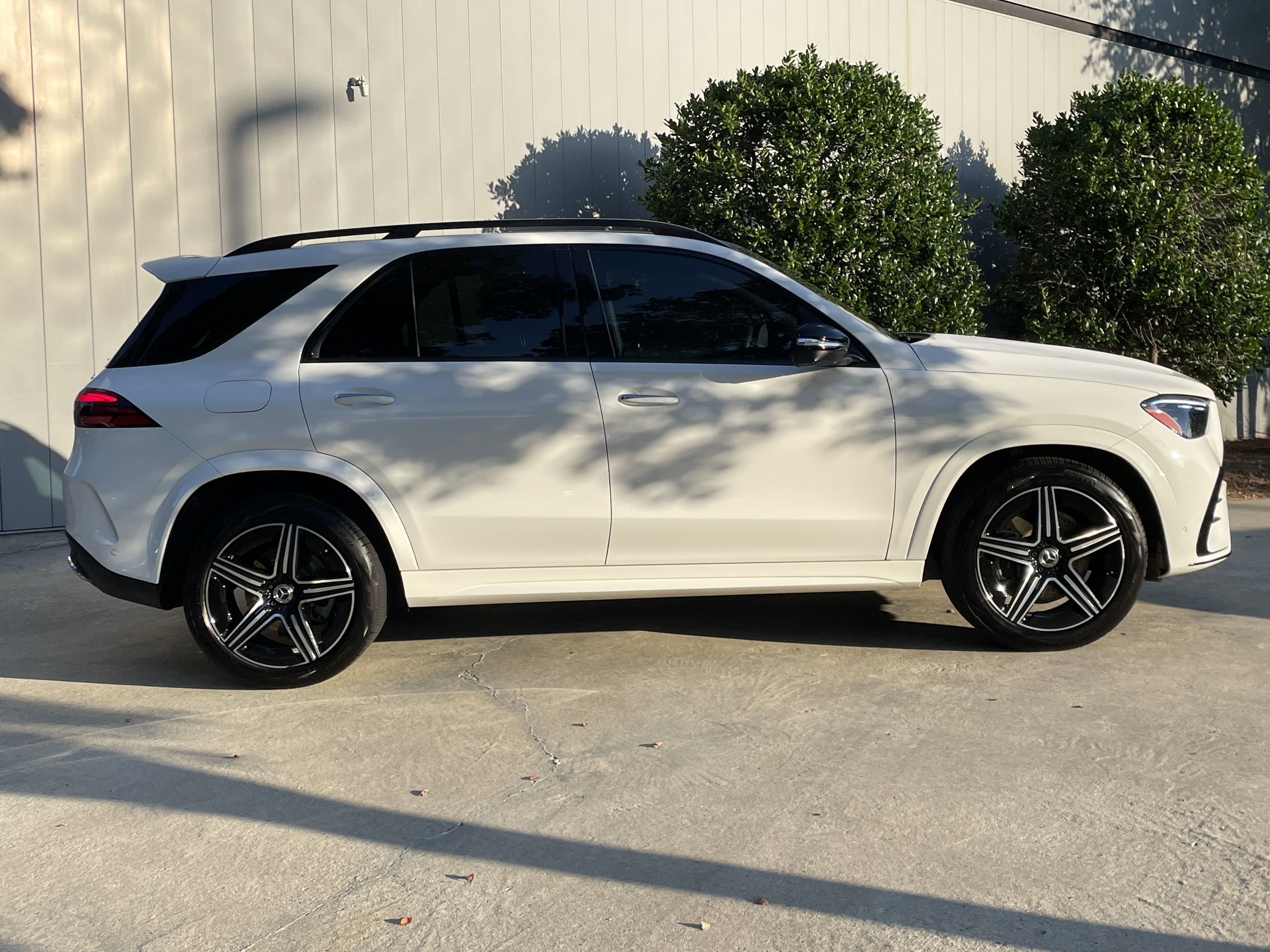 2024 Mercedes Benz GLE 450e 4MATIC photo 3