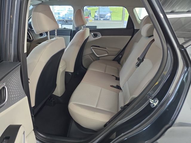 2024 Kia Soul LX photo 8