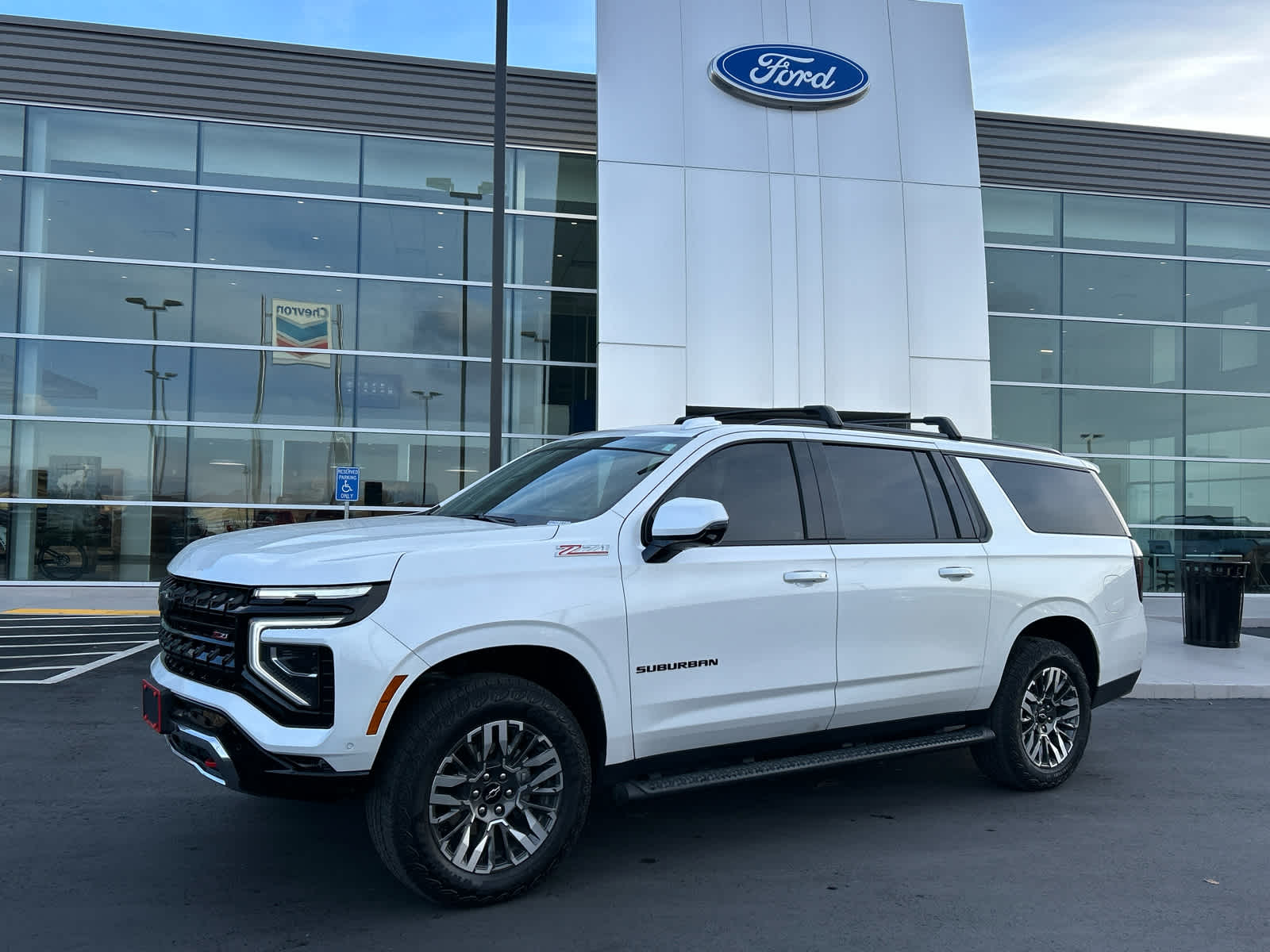 2025 Chevrolet Suburban Z71's photo