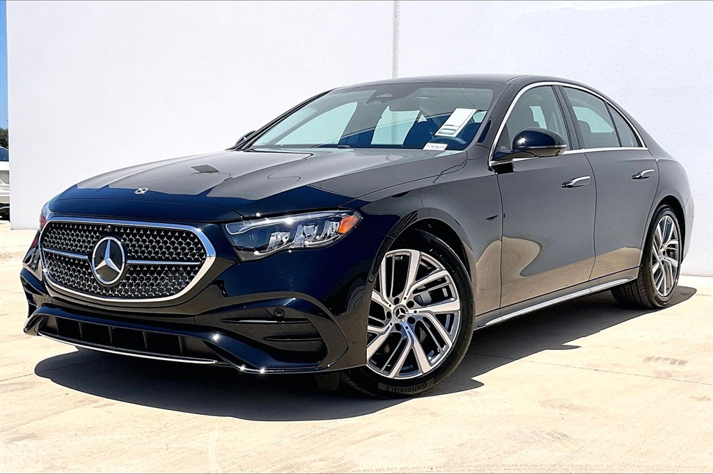 2025 Mercedes Benz E 350 4MATIC Sedan photo 2