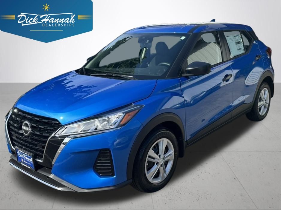 2025 Nissan KICKS PLAY Base's photo