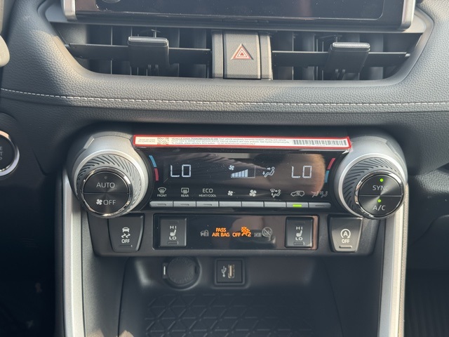 2025 Toyota RAV4 XLE photo 20