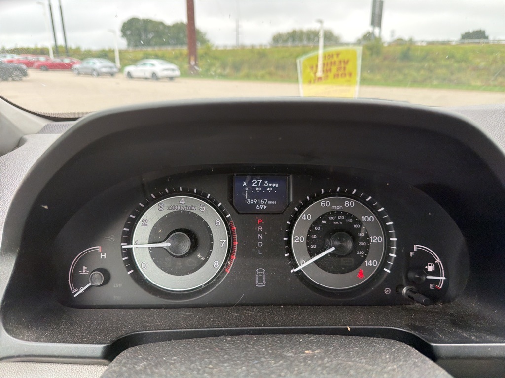 2014 Honda Odyssey Touring photo 21