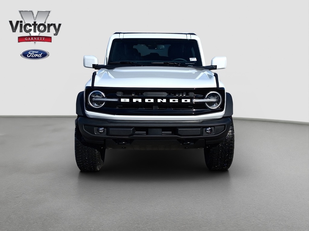2025 Ford Bronco 4-Door Outer Banks's photo