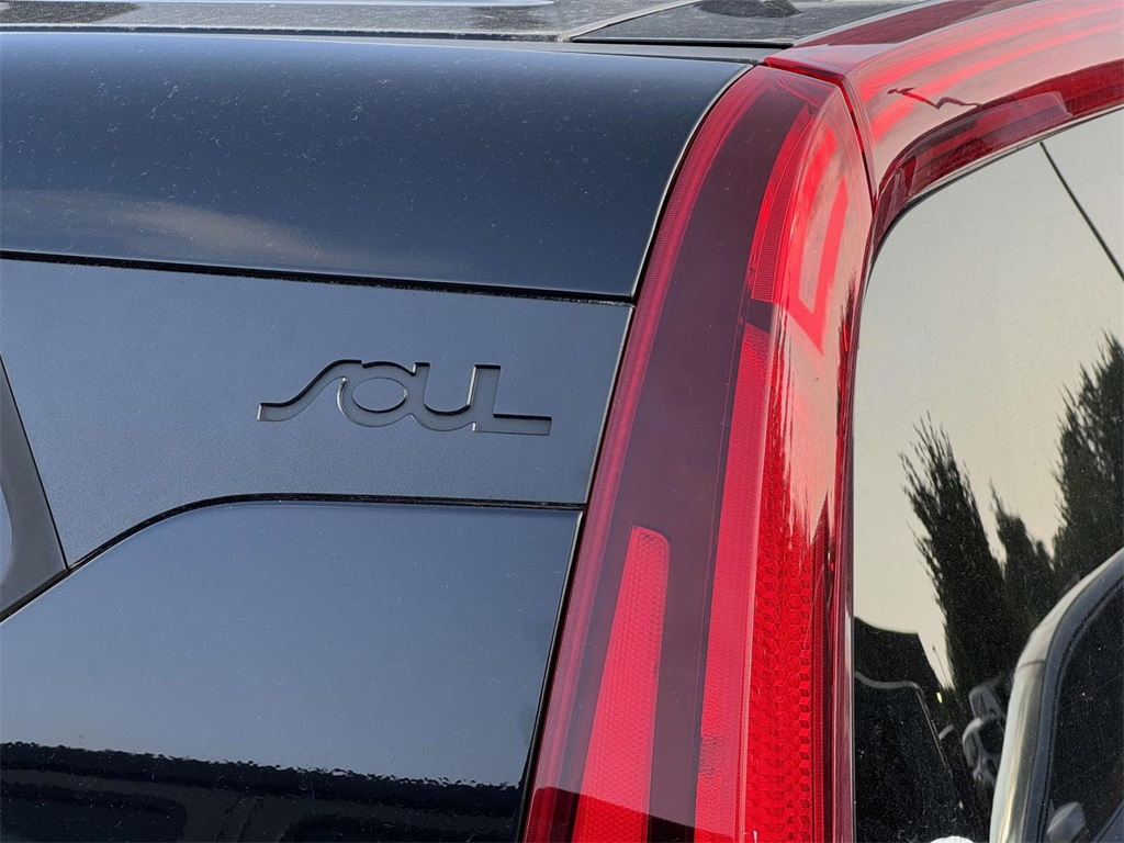 2021 Kia Soul LX photo 9