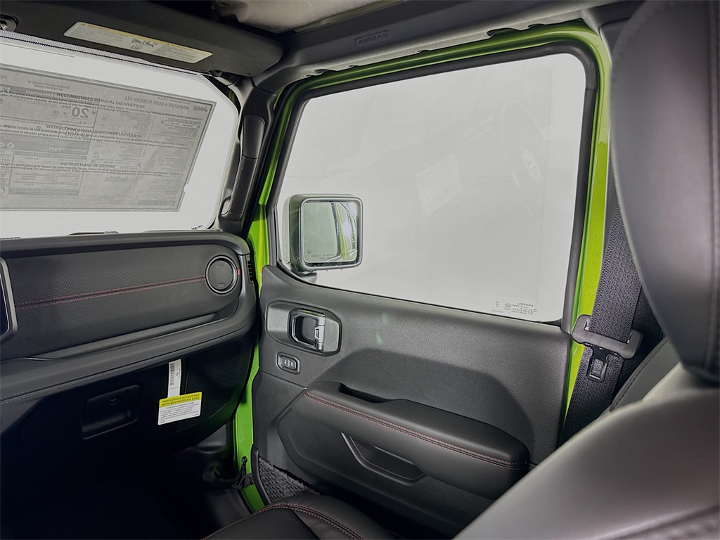2025 Jeep Wrangler Rubicon photo 21