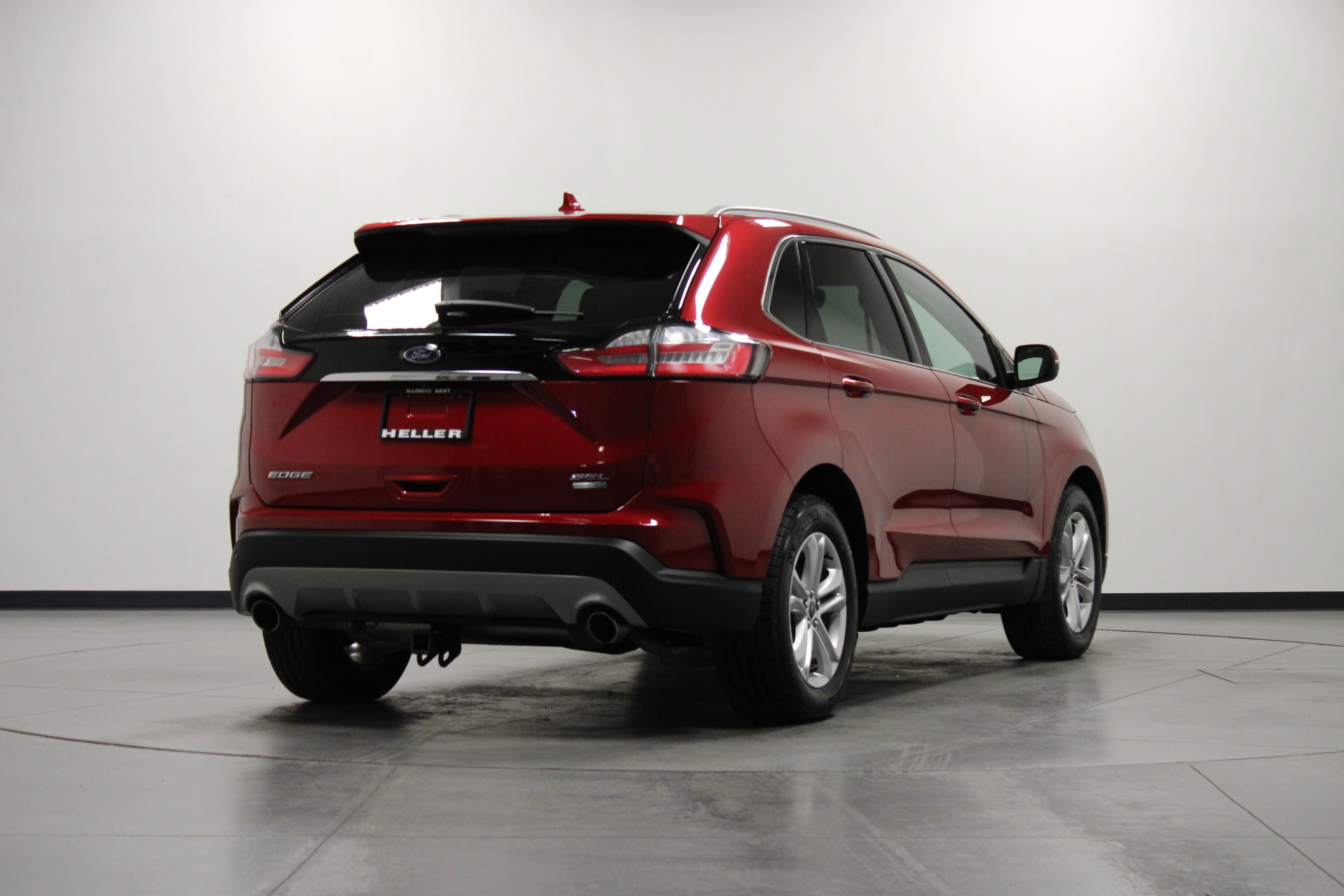 2020 Ford Edge SEL photo 2