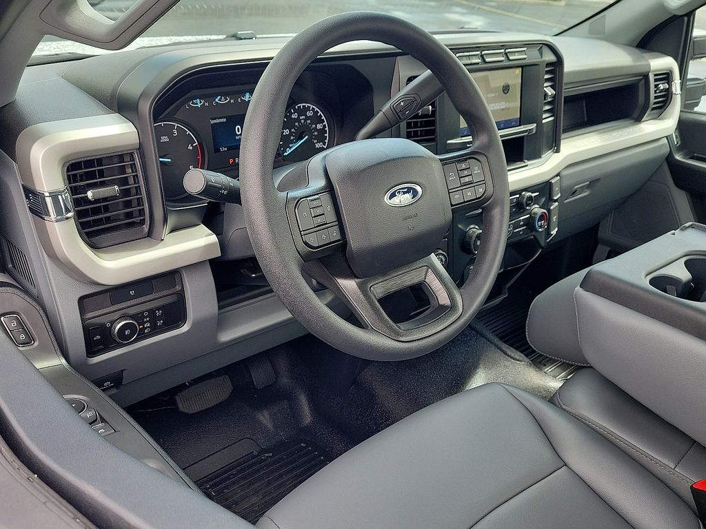 2024 Ford F-350 XL photo 6